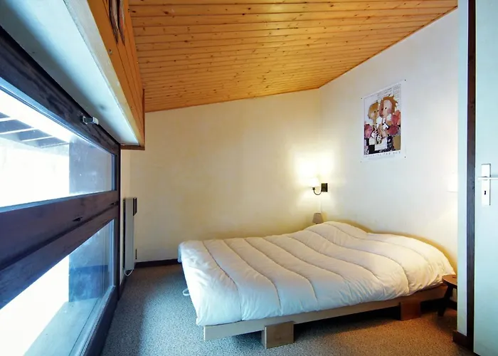 Holiday home Les Pelarnys By Interhome